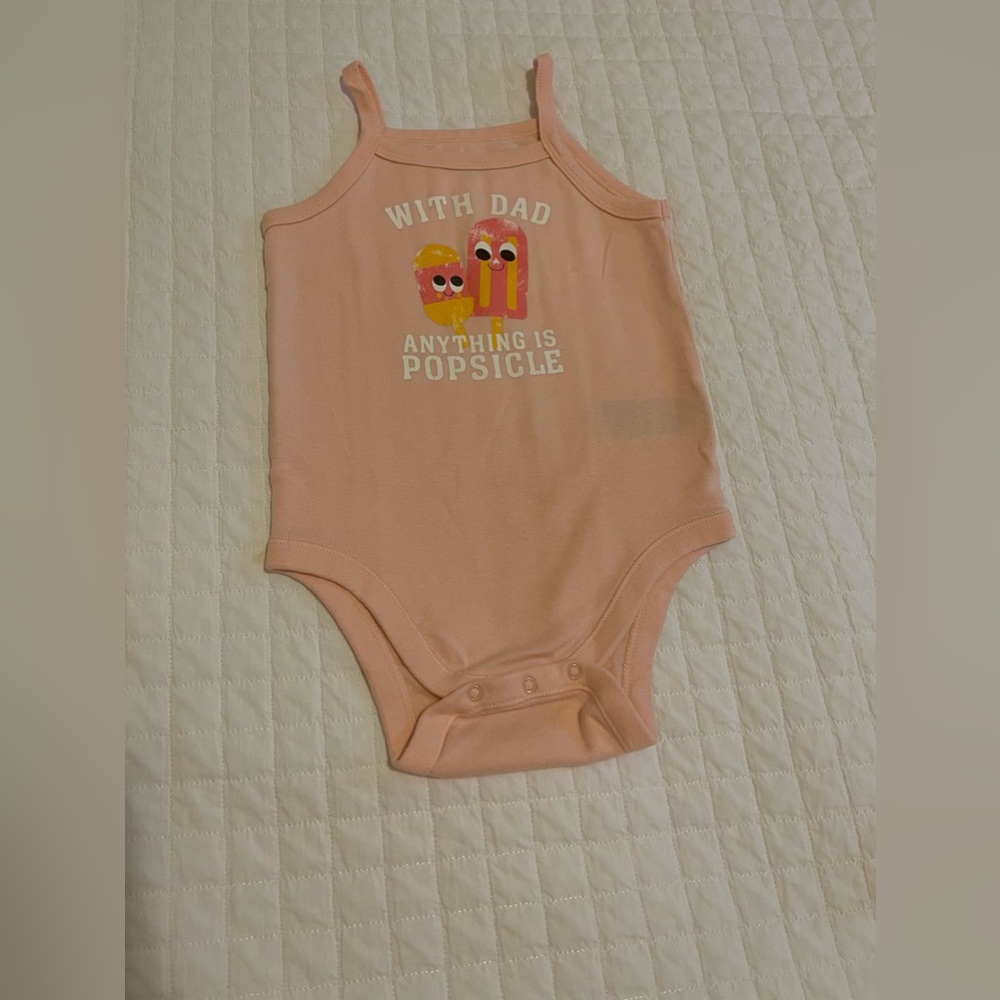 Oldnavy Graphic sleevesless onesie/bodysuit size 18/24M